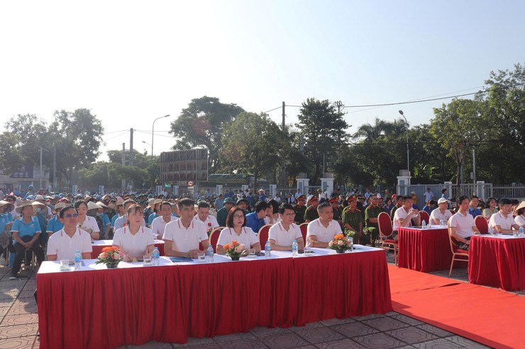 Xã Thuận An phát động Phong trào thi đua “Sáng - Xanh - Sạch - Đẹp”- Ảnh 2.