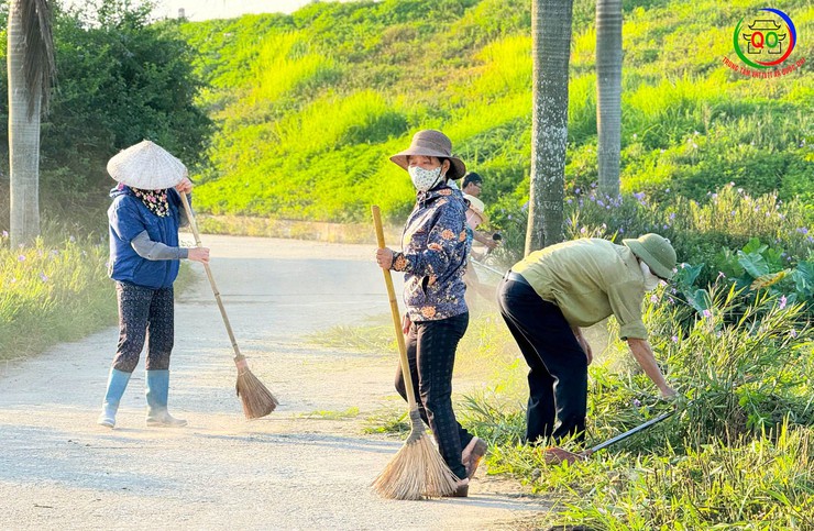Sôi nổi Lễ ra quân tổng vệ sinh môi trường, trồng hoa cây xanh tại xã Quốc Oai- Ảnh 23.