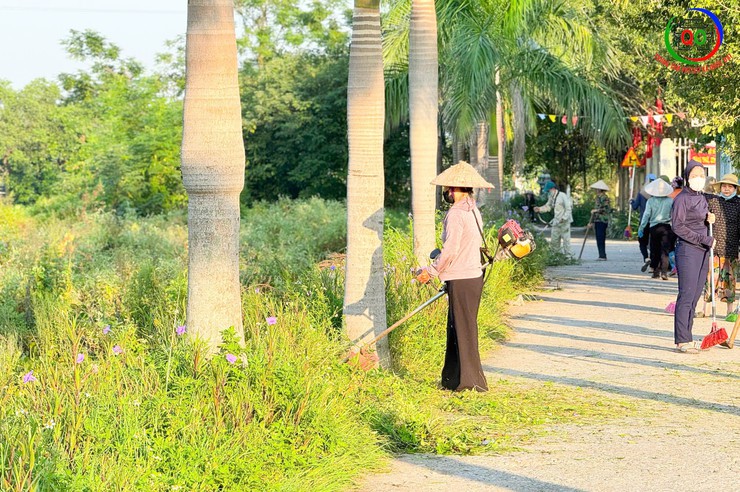 Sôi nổi Lễ ra quân tổng vệ sinh môi trường, trồng hoa cây xanh tại xã Quốc Oai- Ảnh 24.