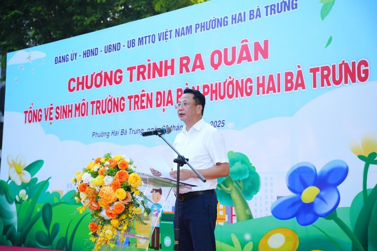 Phường Hai Bà Trưng tổ chức Lễ ra quân tổng vệ sinh môi trường trên điạ bàn phường.- Ảnh 4.