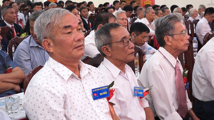 ĐẠI HỘI ĐẠI BIỂU ĐẢNG BỘ XÃ DÂN HÒA LẦN THỨ I, NHIỆM KỲ 2025- 2030 : VỮNG BƯỚC TIẾN VÀO KỶ NGUYÊN MỚI- Ảnh 9.