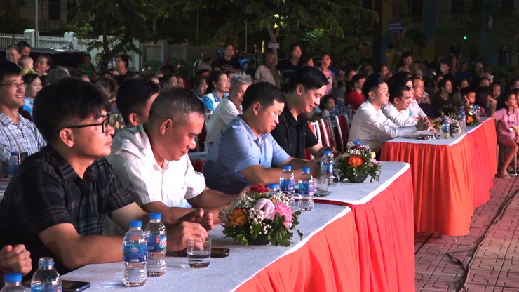 LIÊN HOAN NGHỆ THUẬT CHÀO MỪNG THÀNH CÔNG ĐẠI HỘI ĐẢNG BỘ XÃ DÂN HÒA LẦN THỨ I, NHIỆM KỲ 2025 - 2030: KHÍ THẾ MỚI, NIỀM TIN MỚI- Ảnh 3.