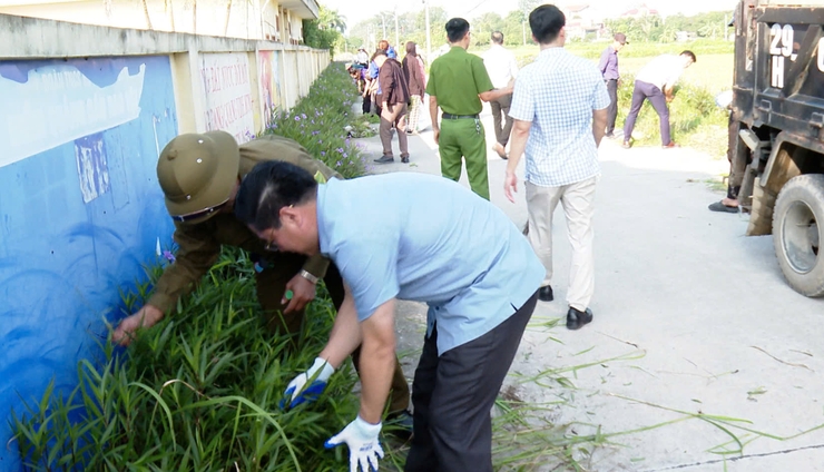 ỨNG HOÀ PHÁT ĐỘNG TỔNG RA QUÂN VỆ SINH MÔI TRƯỜNG.- Ảnh 9.