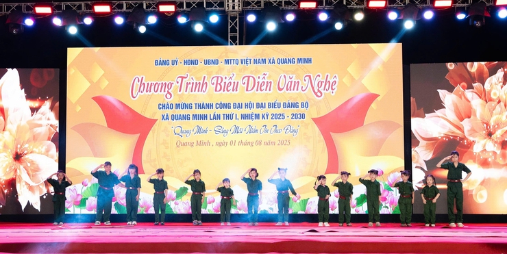 Đặc sắc chương trình văn nghệ chào mừng thành công Đại hội Đảng bộ xã Quang Minh lần thứ I, nhiệm kỳ 2025-2030- Ảnh 4.