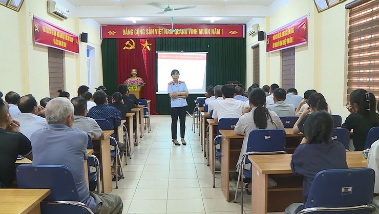 Xã Phúc Thọ tập huấn cho lực lượng tuần tra, canh gác bảo vệ đê điều phục vụ công tác PCTT&TKCN năm 2025- Ảnh 4.