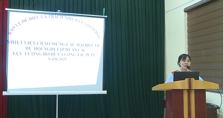 Xã Phúc Thọ tập huấn cho lực lượng tuần tra, canh gác bảo vệ đê điều phục vụ công tác PCTT&TKCN năm 2025- Ảnh 1.