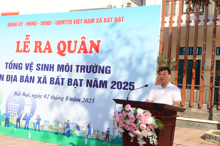 28 thôn xã Bất Bạt đồng loạt ra quân tổng vệ sinh môi trường- Ảnh 2.