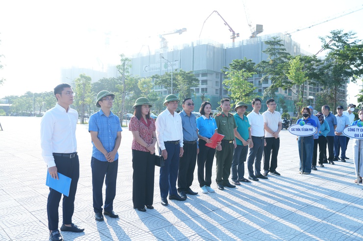 Gia Lâm tổ chức Lễ ra quân tổng vệ sinh môi trường hướng tới kỷ niệm 80 năm Cách mạng Tháng Tám và Quốc khánh 2/9- Ảnh 2.