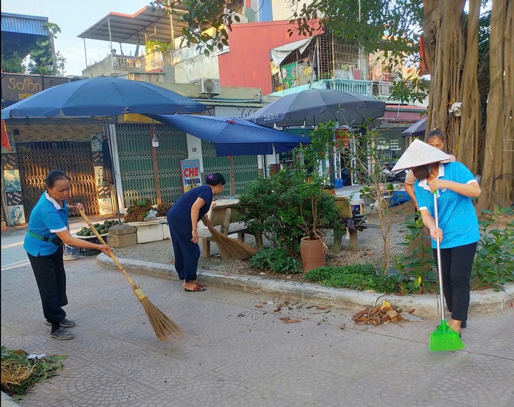 Ra quân tổng vệ sinh môi trường, chỉnh trang đô thị "Vì một Phú Lương an toàn, sáng - xanh - sạch - đẹp"- Ảnh 6.