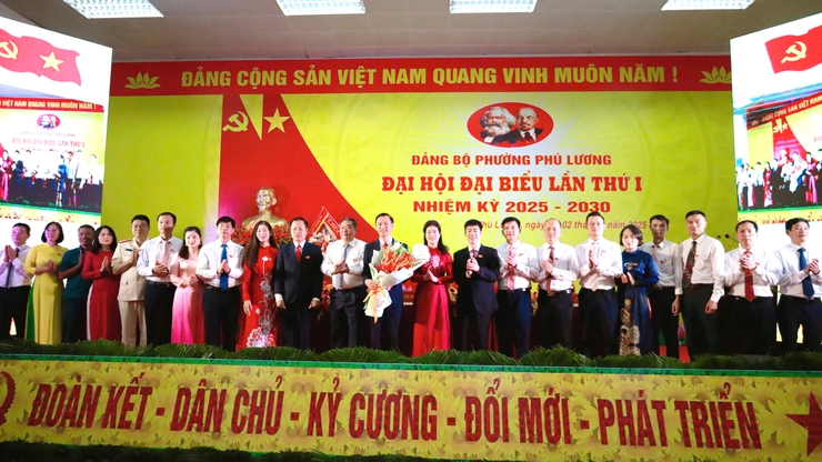 Đại hội Đảng bộ phường Phú Lương lần thứ I, nhiệm kỳ 2025 - 2030 thành công tốt đẹp- Ảnh 7.