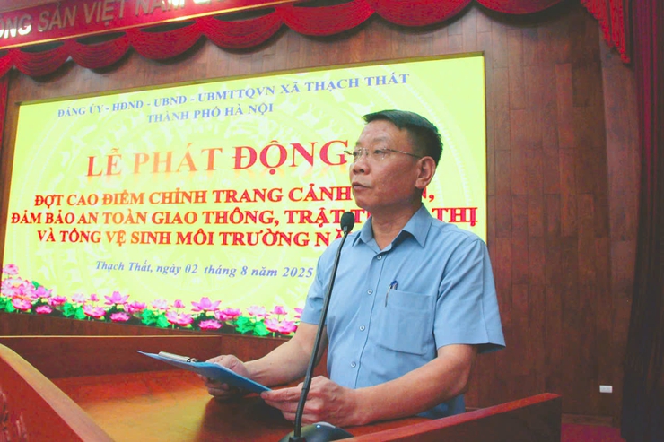 XÃ THẠCH THẤT ĐỒNG LOẠT RA QUÂN HƯỞNG ỨNG TỔNG VỆ SINH MÔI TRƯỜNG, CHỈNH TRANG CẢNH QUAN VÀ GẮN BIỂN CÔNG TRÌNH THI ĐUA THIẾT THỰC CHÀO MỪNG ĐẠI HỘI ĐẢNG, ĐẠI HỘI MTTQ VÀ CÁC ĐOÀN THỂ CHÍNH TRỊ - XÃ HỘI CÁC CẤP- Ảnh 1.
