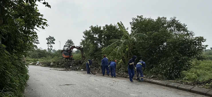 Ra quân tổng vệ sinh môi trường, chỉnh trang đô thị "Vì một Phú Lương an toàn, sáng - xanh - sạch - đẹp"- Ảnh 5.