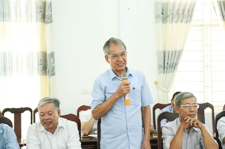 Đảng ủy xã tổ chức hội nghị lấy ý kiến các đồng chí nguyên lãnh đạo chủ chốt xã góp ý vào dự thảo Báo cáo chính trị Đại hội Đại biểu Đảng bộ xã lần thứ nhất, nhiệm kỳ 2025-2030- Ảnh 4.