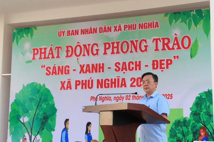 Phú Nghĩa phát động phong trào thi đua "Sáng - Xanh - Sạch - Đẹp" với quyết tâm thay đổi từ nhận thức đến hành động đối với công tác bảo vệ môi trường- Ảnh 6.