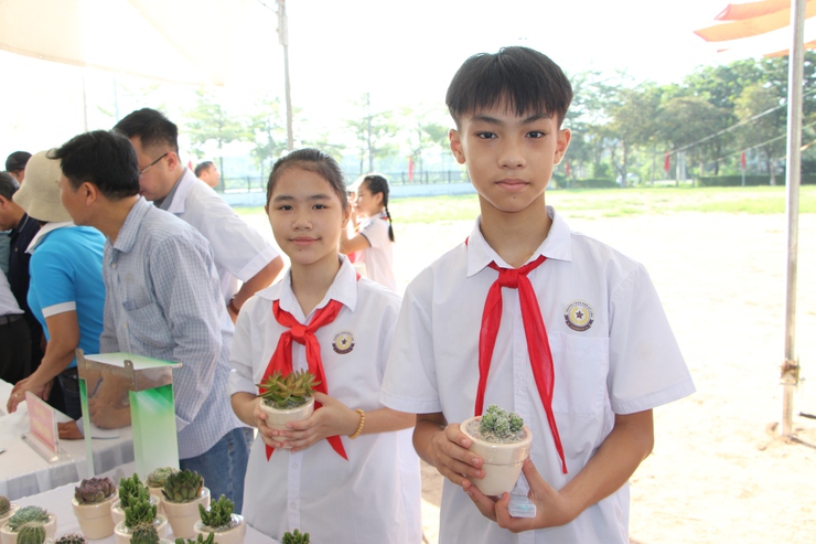 Phường Chương Mỹ phát động phong trào “Sáng - Xanh - Sạch - Đẹp”, ra quân tổng vệ sinh môi trường- Ảnh 9.