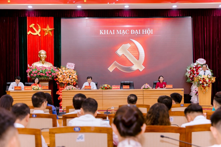 Đại hội Đảng bộ UBND phường Việt Hưng lần thứ nhất, nhiệm kỳ 2025 - 2030- Ảnh 2.