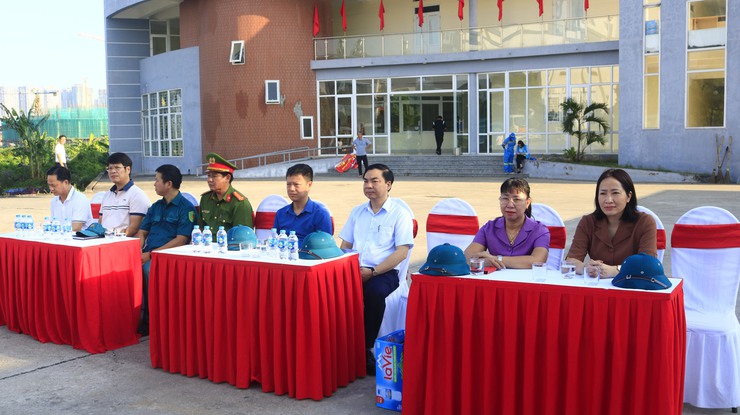 TÂY MỖ PHÁT ĐỘNG ĐỢT CAO ĐIỂM VỀ TRẬT TỰ ĐÔ THỊ, AN TOÀN GIAO THÔNG VÀ VỆ SINH MÔI TRƯỜNG CHÀO MỪNG CÁC NGÀY LỄ LỚN VÀ ĐẠI HỘI ĐẢNG BỘ PHƯỜNG- Ảnh 1.