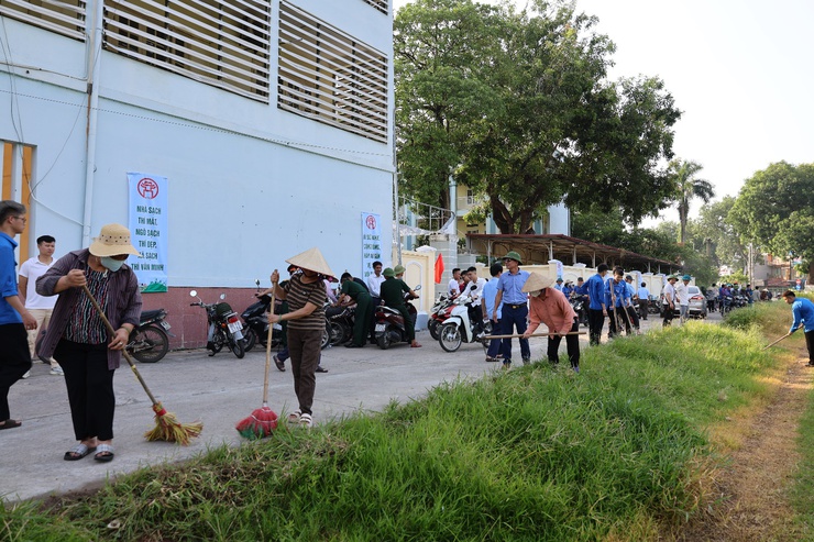 Xã Mê Linh phát động tổng vệ sinh môi trường Sáng – Xanh – Sạch – Đẹp- Ảnh 8.