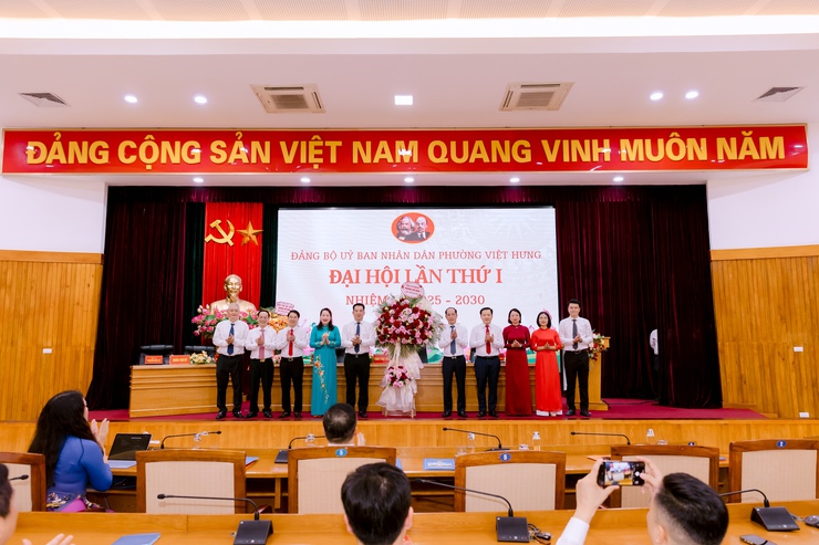 Đại hội Đảng bộ UBND phường Việt Hưng lần thứ nhất, nhiệm kỳ 2025 - 2030- Ảnh 4.