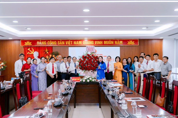 Đại hội Đảng bộ Doanh nghiệp phường Việt Hưng lần thứ I, nhiệm kỳ 2025 - 2030- Ảnh 3.