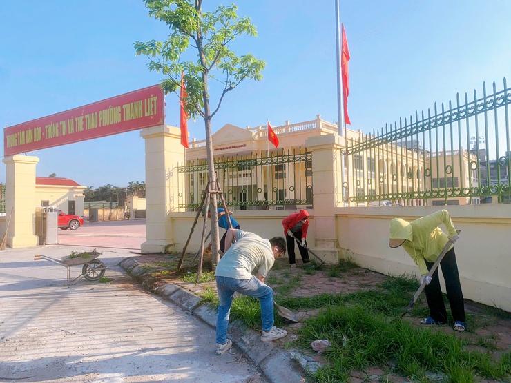 UBND phường Thanh Liệt: Hơn 200 cán bộ, công chức, viên chức và Nhân dân ra quân thực hiện văn minh đô thị, vệ sinh môi trường- Ảnh 14.