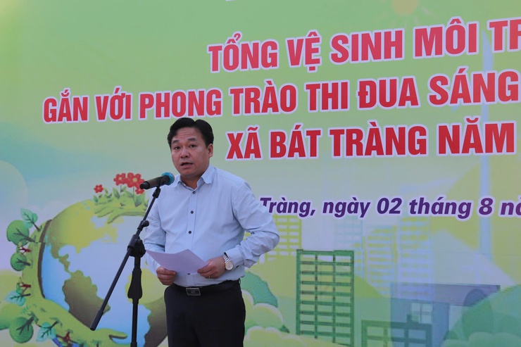 Bát Tràng tổ chức Lễ ra quân thực hiện tổng vệ sinh môi trường gắn với thực hiện phong trào thi đua "Sáng- Xanh- Sạch- Đẹp"- Ảnh 2.