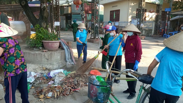 UBND phường Thanh Liệt: Hơn 200 cán bộ, công chức, viên chức và Nhân dân ra quân thực hiện văn minh đô thị, vệ sinh môi trường- Ảnh 15.