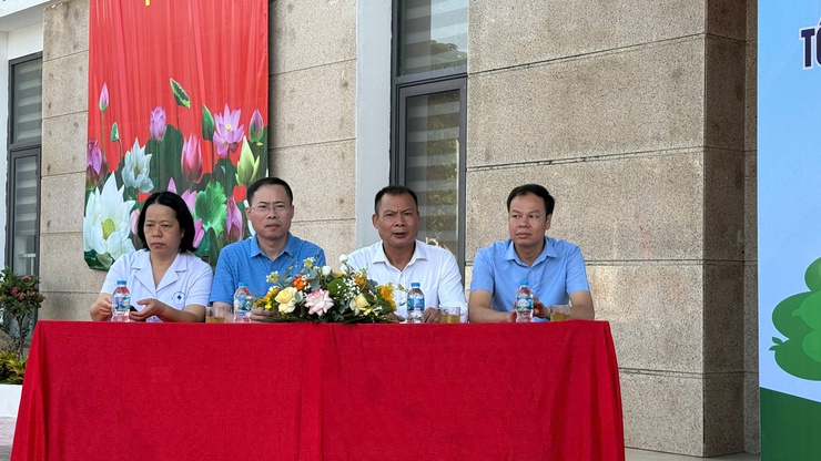 Phường Xuân Phương phát động đợt cao điểm về trật tự đô thị, an toàn giao thông và vệ sinh môi trường Chào mừng các ngày Lễ lớn và Đại hội Đảng bộ Phường- Ảnh 2.