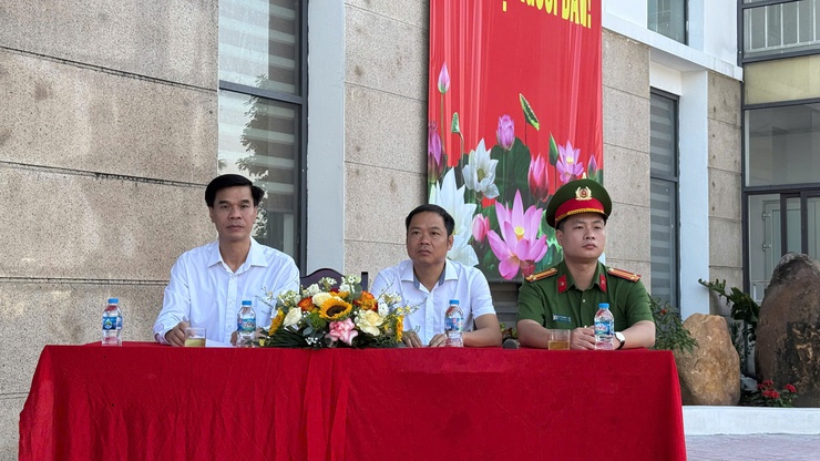 Phường Xuân Phương phát động đợt cao điểm về trật tự đô thị, an toàn giao thông và vệ sinh môi trường Chào mừng các ngày Lễ lớn và Đại hội Đảng bộ Phường- Ảnh 1.