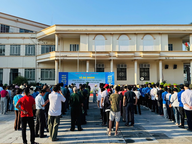 Xã Thanh Trì: Từng bước làm thay đổi diện mạo, cảnh quan đô thị, tạo điểm nhấn, xây dựng xã “Sáng - Xanh - Sạch - Đẹp”- Ảnh 1.