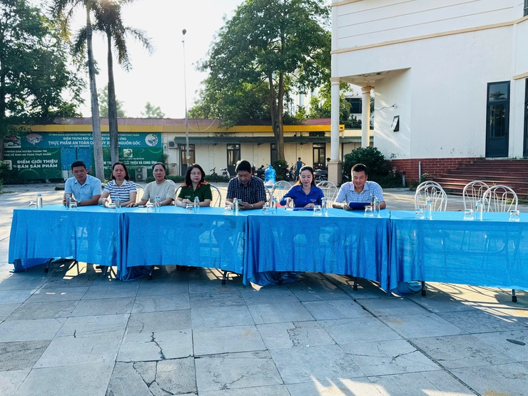 Xã Thanh Trì: Từng bước làm thay đổi diện mạo, cảnh quan đô thị, tạo điểm nhấn, xây dựng xã “Sáng - Xanh - Sạch - Đẹp”- Ảnh 2.