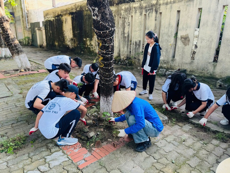 Xã Thanh Trì: Từng bước làm thay đổi diện mạo, cảnh quan đô thị, tạo điểm nhấn, xây dựng xã “Sáng - Xanh - Sạch - Đẹp”- Ảnh 12.