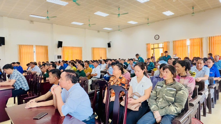 Tam Hưng phát động phong trào thi đua "Sáng – Xanh – Sạch – Đẹp": Lan tỏa trách nhiệm, kiến tạo môi trường sống văn minh- Ảnh 4.