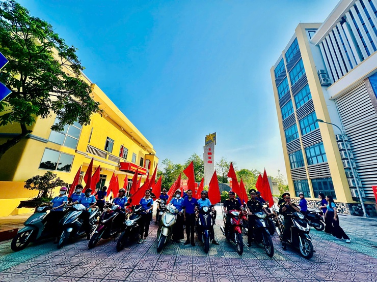 Phường Lĩnh Nam: Chung tay giữ gìn môi trường, xây dựng nếp sống văn minh, hiện đại.- Ảnh 6.