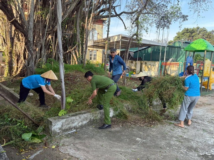 Phường Chương Mỹ phát động phong trào “Sáng - Xanh - Sạch - Đẹp”, ra quân tổng vệ sinh môi trường- Ảnh 22.