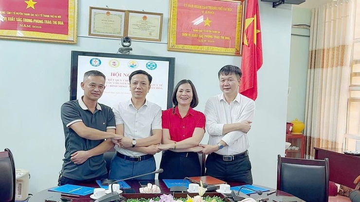 HỘI NGHỊ KÝ KẾT QUY CHẾ PHỐI HỢP TRONG HOẠT ĐỘNG CHUYÊN MÔN GIỮA 04 TRẠM Y TẾ XÃ: THANH OAI, DÂN HÒA, BÌNH MINH VÀ TAM HƯNG - Ảnh 2.
