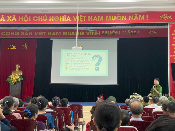 Công an xã Vĩnh Thanh thực hiện có hiệu quả phong trào thi đua tuyên truyền, vận động thu hồi, đấu tranh phòng, chống tội phạm về vũ khí, vật liệu nổ, công cụ hỗ trợ.- Ảnh 2.