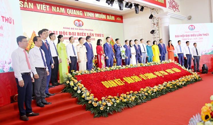 Đại hội đại biểu Đảng bộ xã Đoài Phương lần thứ I, nhiệm kỳ 2025-2030 thành công tốt đẹp


- Ảnh 5.