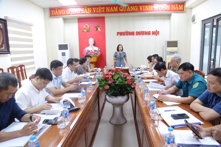 Họp Tổ tuyên truyền, vận động nhân dân GPMB thực hiện Dự án xây dựng nhà ở cho lực lượng vũ trang CAND tại phường Dương Nội- Ảnh 1.