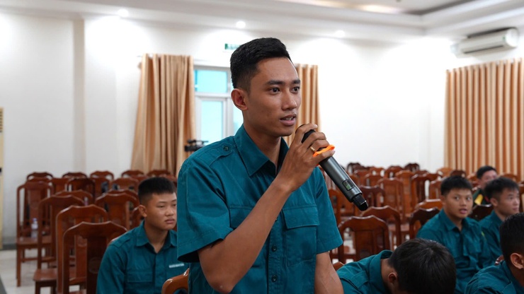 Tọa đàm phát huy tinh thần Cách mạng tháng Tám, xây dựng đất nước phồn vinh, hạnh phúc- Ảnh 7.