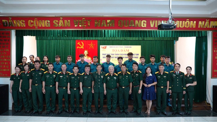 Tọa đàm phát huy tinh thần Cách mạng tháng Tám, xây dựng đất nước phồn vinh, hạnh phúc- Ảnh 10.