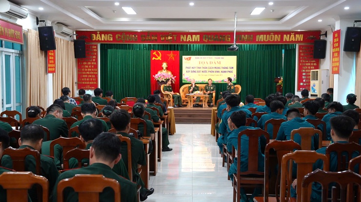Tọa đàm phát huy tinh thần Cách mạng tháng Tám, xây dựng đất nước phồn vinh, hạnh phúc- Ảnh 3.