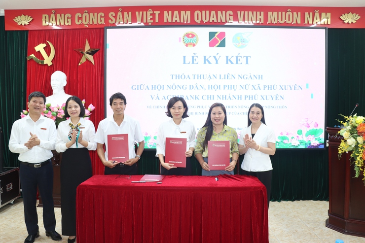 Agribank chi nhánh Phú Xuyên tổ chức sơ kết công tác cho vay qua tổ vay vốn 6 tháng đầu năm 2025- Ảnh 3.