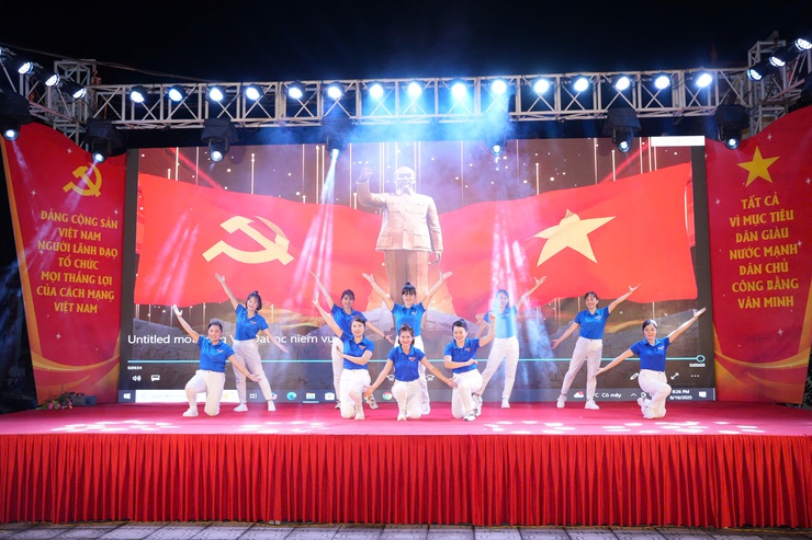 Chương trình văn nghệ chào mừng thành công Đại hội Đảng bộ xã Hoà Xá lần thứ I, nhiệm kỳ 2025–2030, kỷ niệm 80 năm Cách mạng Tháng Tám, Quốc khánh 2/9- Ảnh 10.