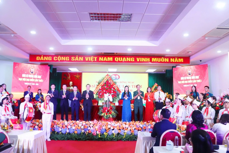XÂY DỰNG ĐẢNG BỘ, HỆ THỐNG CHÍNH TRỊ TRONG SẠCH VỮNG MẠNH; KIẾN THIẾT PHƯỜNG ĐÔNG NGẠC TRỞ THÀNH ĐÔ THỊ GIÀU ĐẸP, VĂN MINH, HIỆN ĐẠI- Ảnh 2.