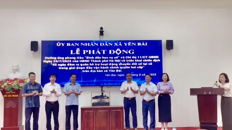 ỦY BAN NHÂN DÂN XÃ YÊN BÀI TỔ CHỨC LỄ PHÁT ĐỘNG HƯỞNG ỨNG PHONG TRÀO “BÌNH DÂN HỌC VỤ SỐ” VÀ TRIỂN KHAI CHIẾN DỊCH 45 NGÀY ĐÊM RA QUÂN HỖ TRỢ HOẠT ĐỘNG CHUYỂN ĐỔI SỐ- Ảnh 10.