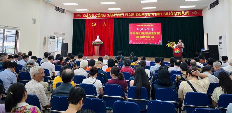 PHƯỜNG LÁNG TỔ CHỨC HỘI NGHỊ TẬP HUẤN CÔNG TÁC PHÒNG, CHỐNG DỊCH SỐT XUẤT HUYẾT TRÊN ĐỊA BÀN PHƯỜNG- Ảnh 3.