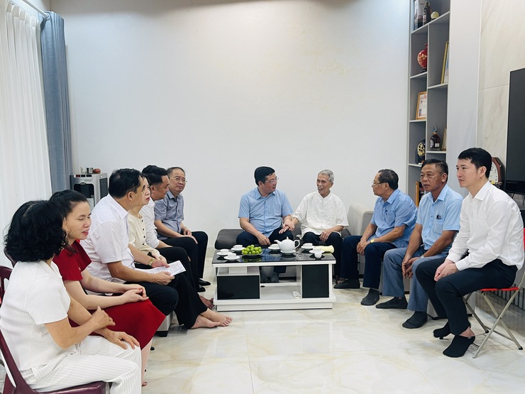 Đồng chí Phạm Xuân Toàn – Bí thư Đảng ủy, Chủ tịch HĐND xã Thiên Lộc -Trưởng đoàn công tác số 01 thăm, tặng quà tri ân người có công nhân dịp kỷ niệm 80 năm Quốc khánh 02/9- Ảnh 16.