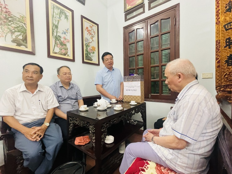 Đồng chí Phạm Xuân Toàn – Bí thư Đảng ủy, Chủ tịch HĐND xã Thiên Lộc -Trưởng đoàn công tác số 01 thăm, tặng quà tri ân người có công nhân dịp kỷ niệm 80 năm Quốc khánh 02/9- Ảnh 10.