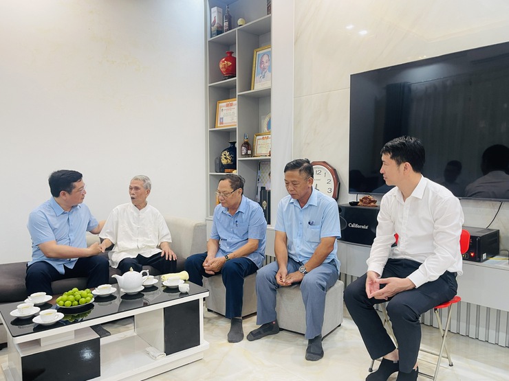 Đồng chí Phạm Xuân Toàn – Bí thư Đảng ủy, Chủ tịch HĐND xã Thiên Lộc -Trưởng đoàn công tác số 01 thăm, tặng quà tri ân người có công nhân dịp kỷ niệm 80 năm Quốc khánh 02/9- Ảnh 19.